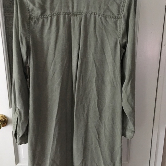 STUNNING SHIRTDRESS. - Picture 3 of 4